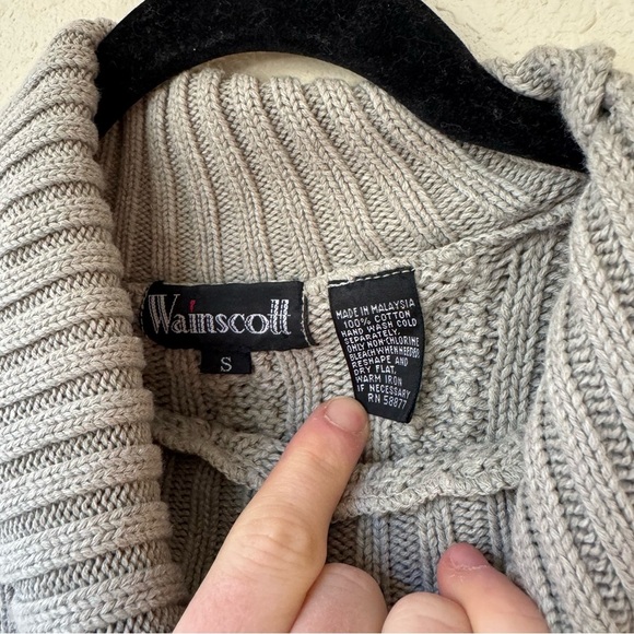 Vintage sage green Cable Knit Sweater - Picture 7 of 8